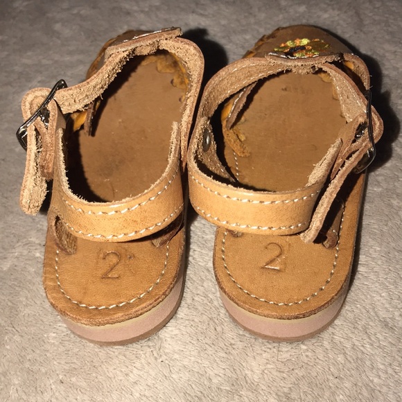Leather sandals size 2 brown with orange and yellow flower π - Picture 5 of 6